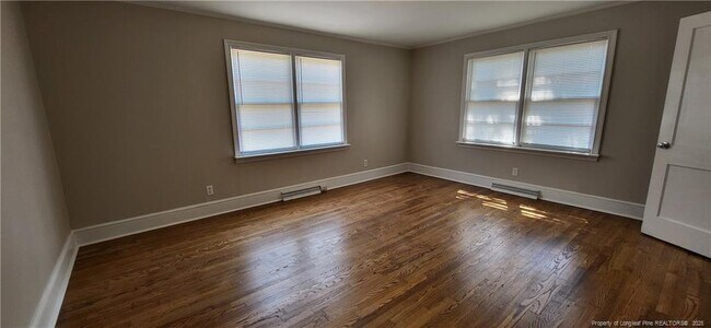 Foto del edificio - 311 E 16th St