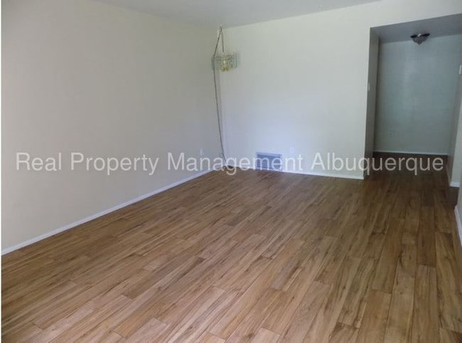 Building Photo - Great Upstairs Condo in Fairway Community