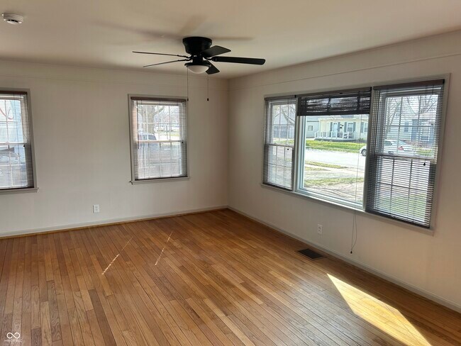 Foto del edificio - 472 N 17th St