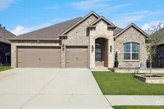 Building Photo - 3005 Cerro Ranch Rd