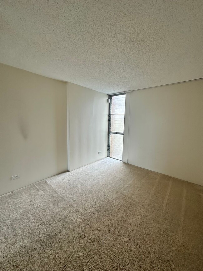 Building Photo - 1050 Kinau St