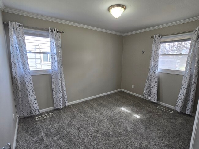 Building Photo - 1820 Mayfield Ave