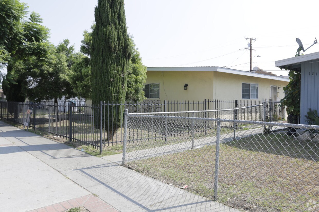 Foto principal - 1813 S Evergreen