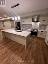 Building Photo - 1371 Maxime St