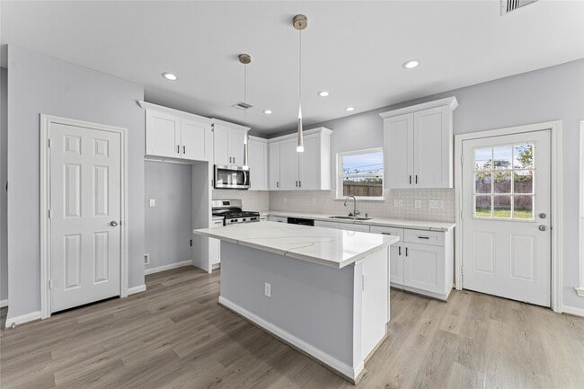 Building Photo - 8211 James Franklin St