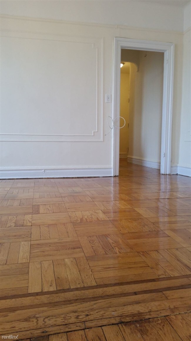 Building Photo - 354 93rd St