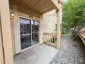 Building Photo - 844 Tenderfoot Hill Rd
