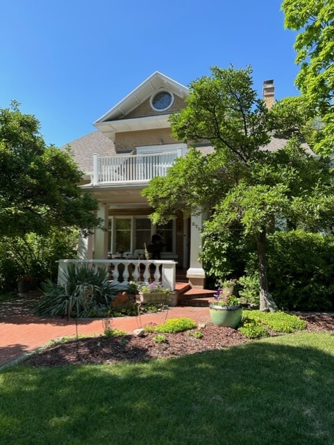 Basement apartment in historic home in downtown Logan - 271 W Center St