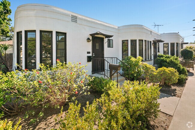 Building Photo - 9506 National Blvd