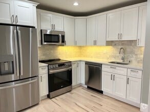 Building Photo - 495-497-497 Beacon St
