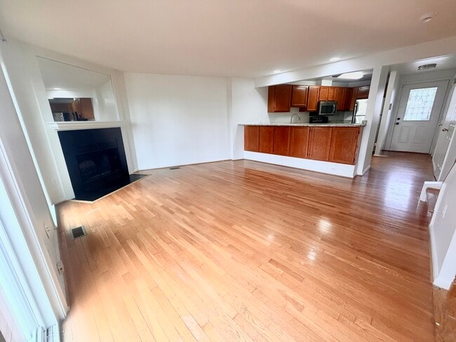 Building Photo - 5837 Norham Dr