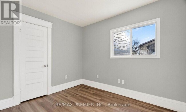 Photo du bâtiment - MAIN FLOOR - 4848 SECOND AVENUE