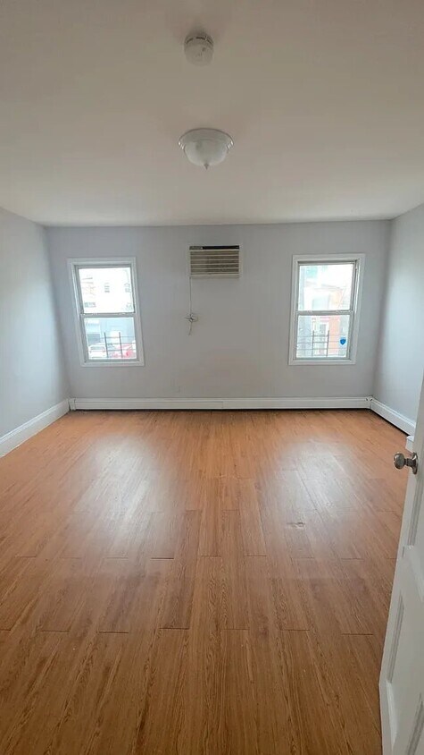Foto del edificio - 301 Grand St