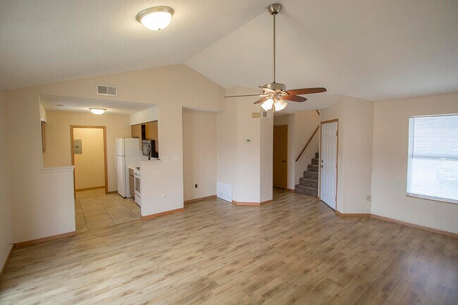 Building Photo - 1706 Parkside Dr