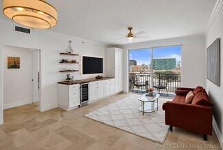 Building Photo - 616 Clearwater Park Rd