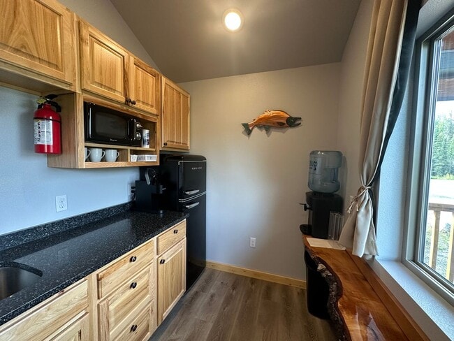 Foto del edificio - 1050 Angler Dr