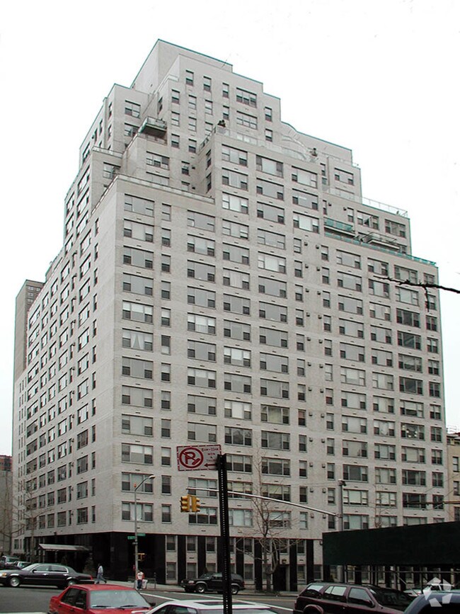 Building Photo - Morad Executive