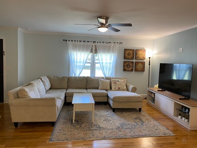 Building Photo - 100 Browning Dr