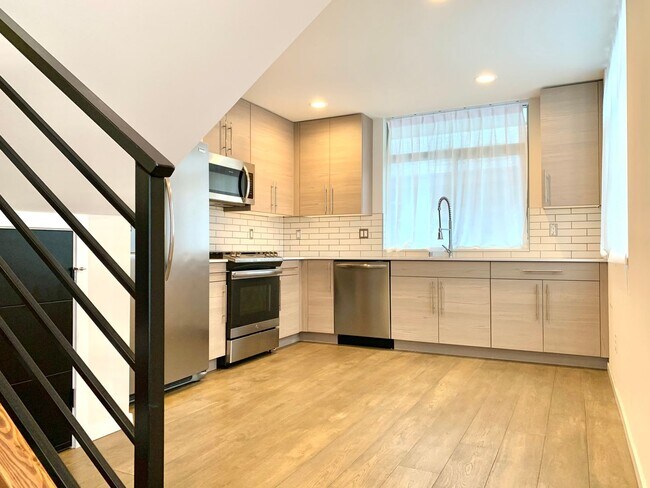 Foto del edificio - Great Townhome For Rent