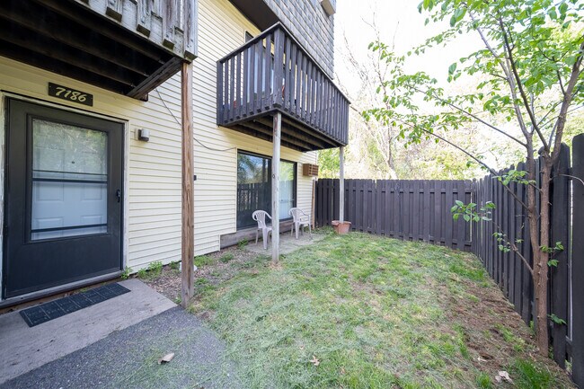 Building Photo - 7186 72nd Ln N