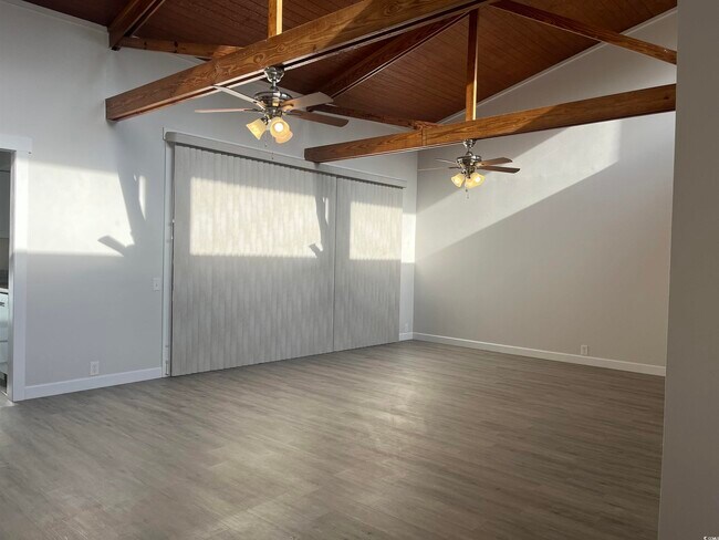 Foto del edificio - 77 Wedgefield Village Rd