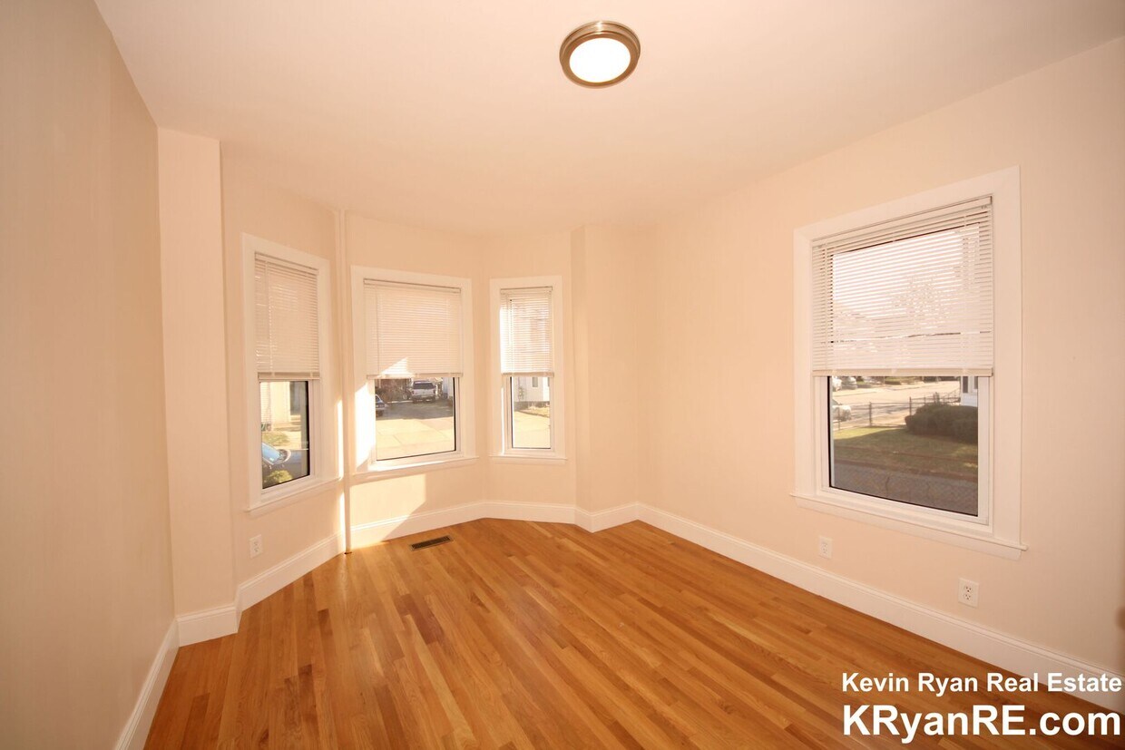 Foto principal - 95 Cushing St