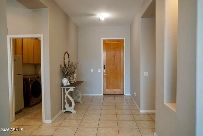 Foto del edificio - 571 W Locust Dr.