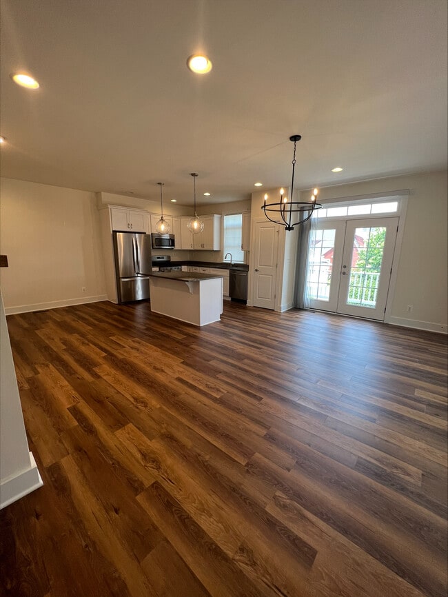 Building Photo - 526 Trailside Dr