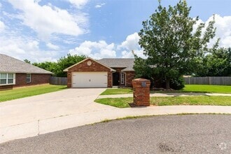 Building Photo - 4508 Applegate Dr