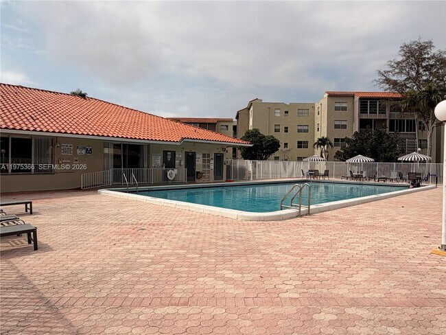 Building Photo - 1800 SW 81st Ave