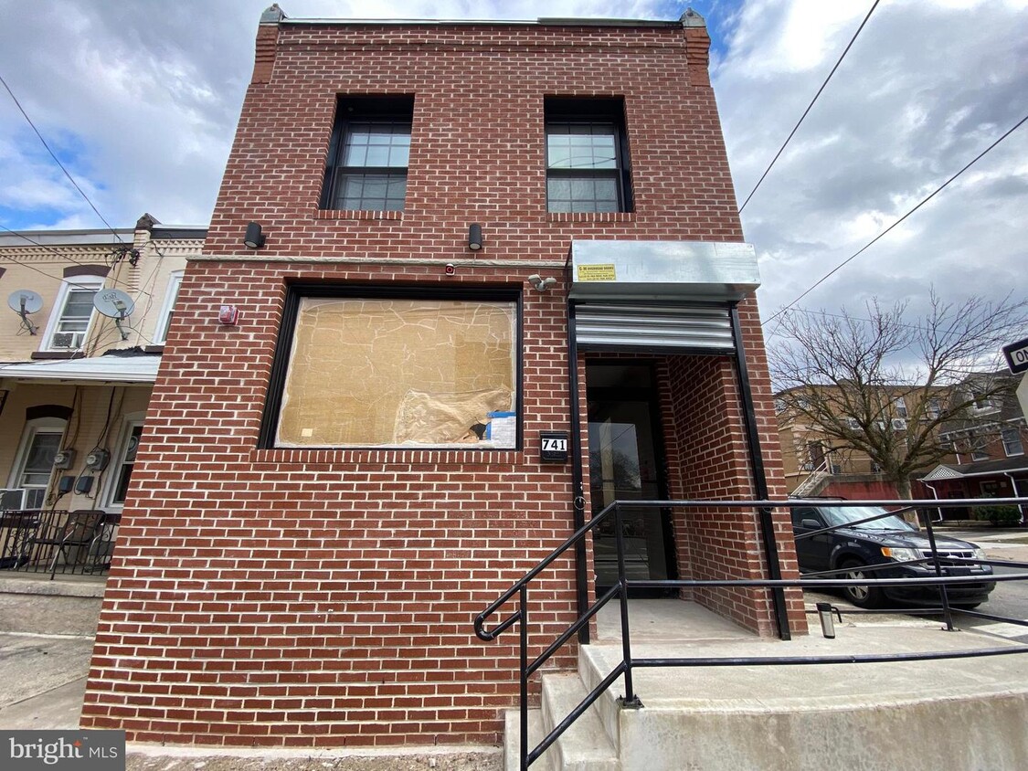Primary Photo - 741 N 37th St