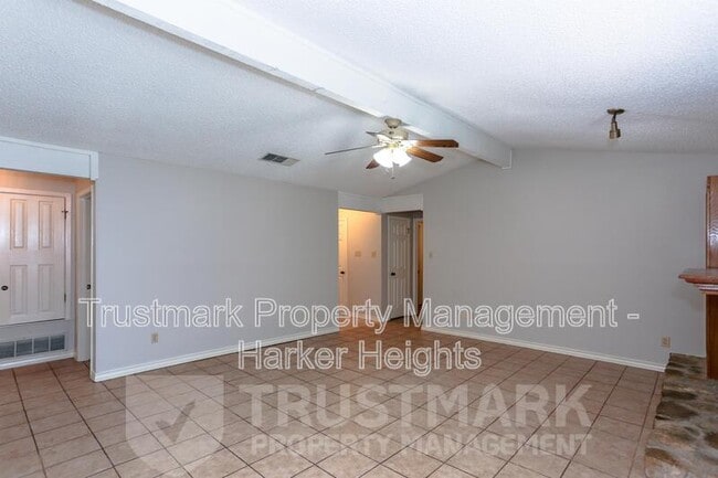 Building Photo - 1505 Spicewood Cir