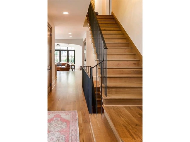 Building Photo - 5516 Oaklawn Ave