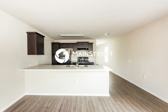 Building Photo - 4 Bedroom Pet-Friendly Home in San Antonio...