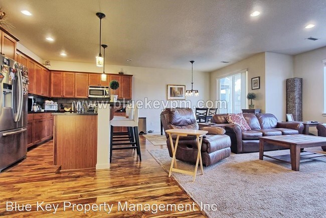 Foto del edificio - 4 br, 2 bath House - 10106 NE 143rd Avenue