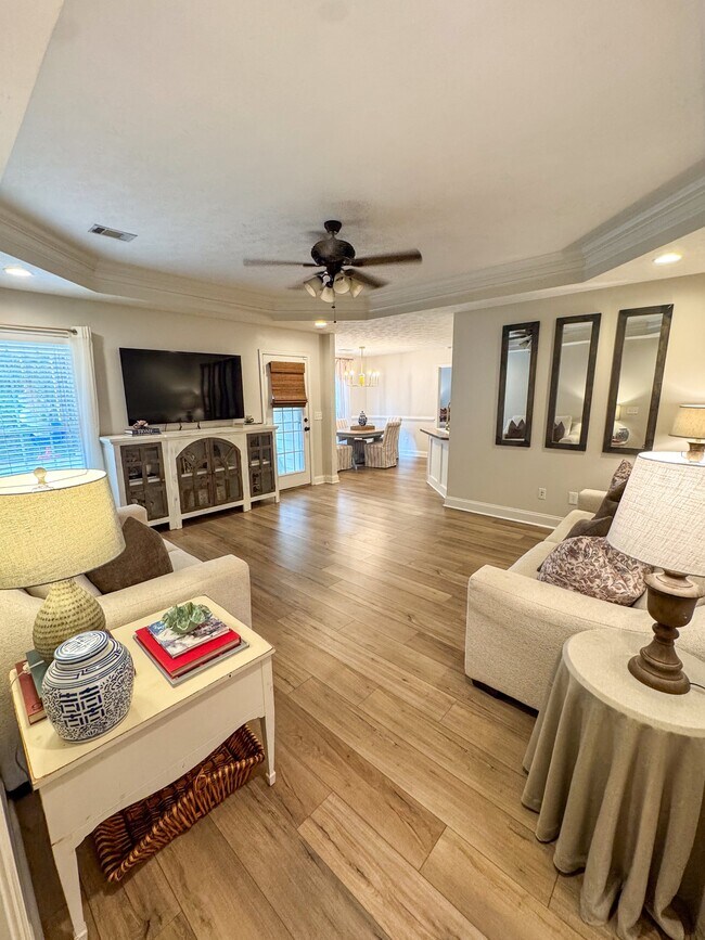 Foto del edificio - 127 Lee Rd 2181