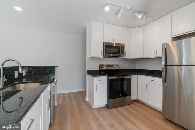 Foto del edificio - 100 Annapolis St