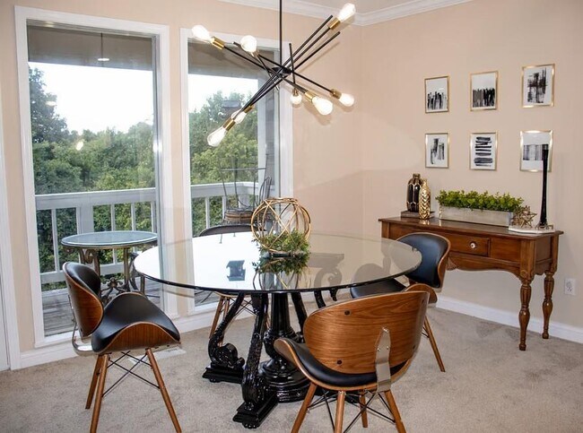 Foto del edificio - 14898 Dutchmans Dr