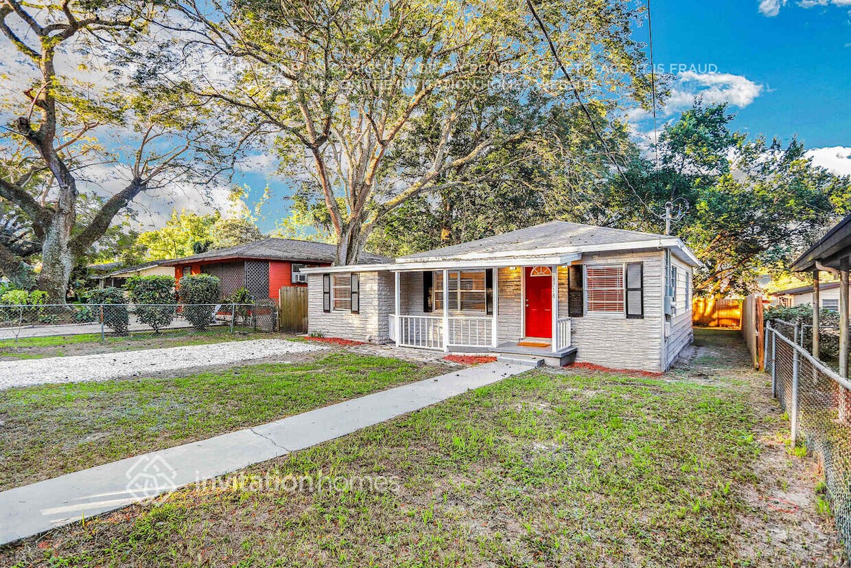 Primary Photo - 8718 N Mandarine Pl