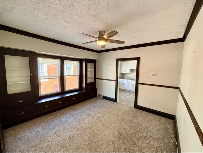 Building Photo - 2163 Chesterland Ave