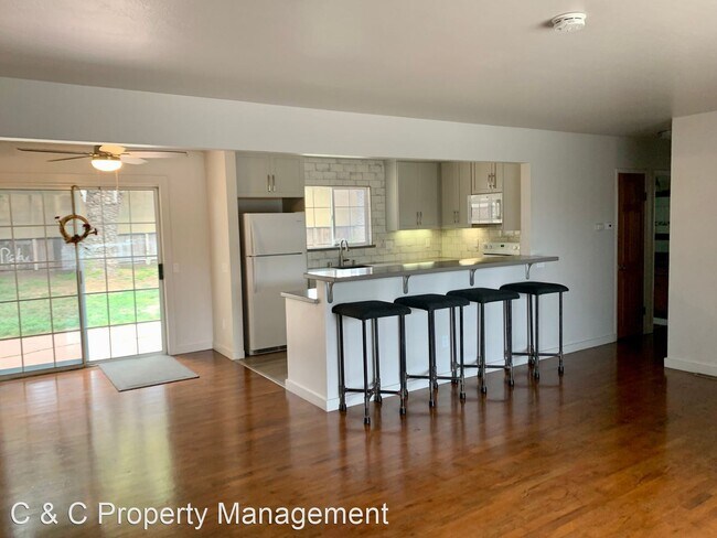 Foto del edificio - 3 br, 2 bath House - 1124 Carson St.