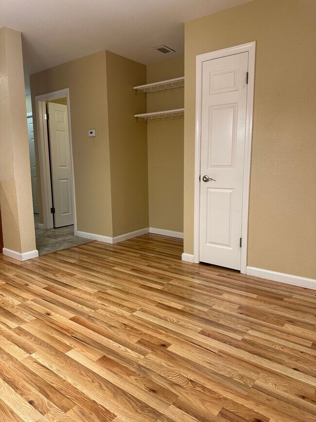 Foto del edificio - Stunning Condo in Turlock available for im...