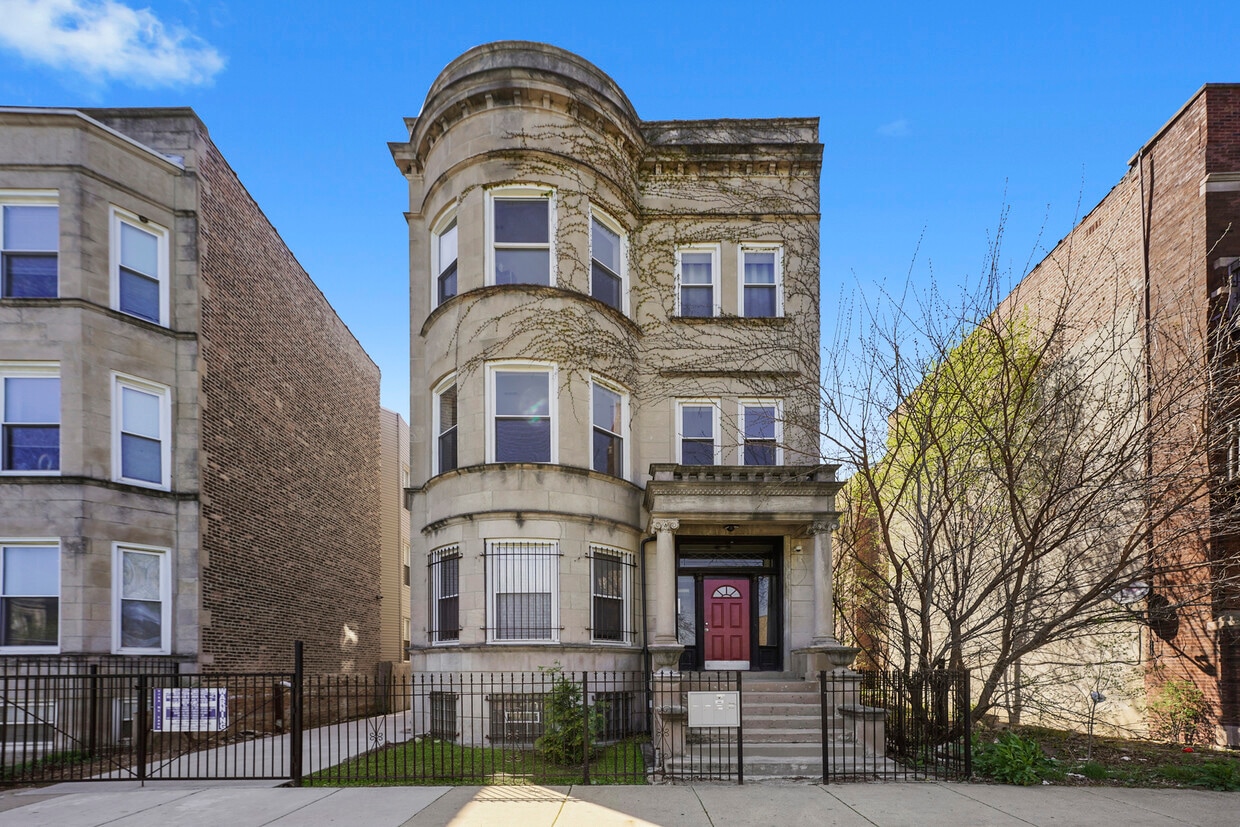 Primary Photo - 6014 S Prairie Ave