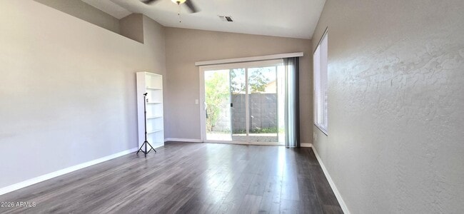 Building Photo - 5620 S 42nd St