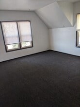 Building Photo - 1720 Cherry Ave
