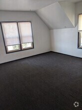 Building Photo - 1720 Cherry Ave