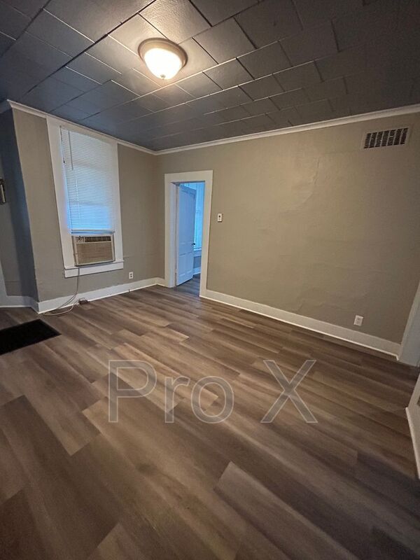 Foto del edificio - 316 E Park St