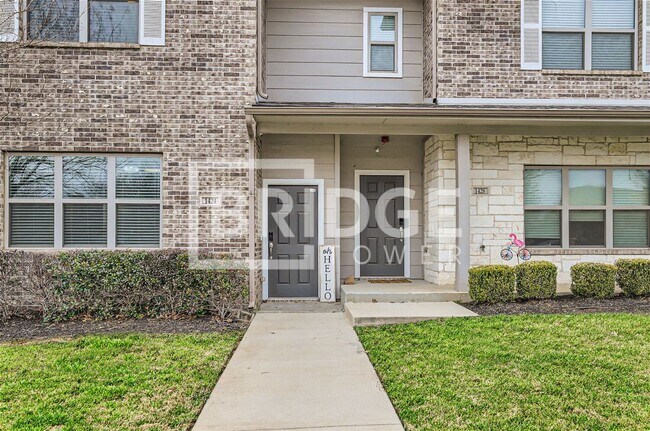 Foto del edificio - 1424 Lake Crest Lane