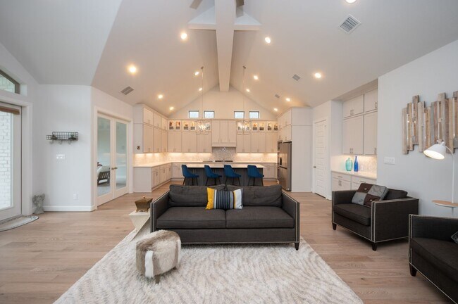 Foto del edificio - 4430 Windy Oaks Dr