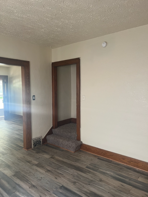 Foto del edificio - 1002 W Riverside Ave